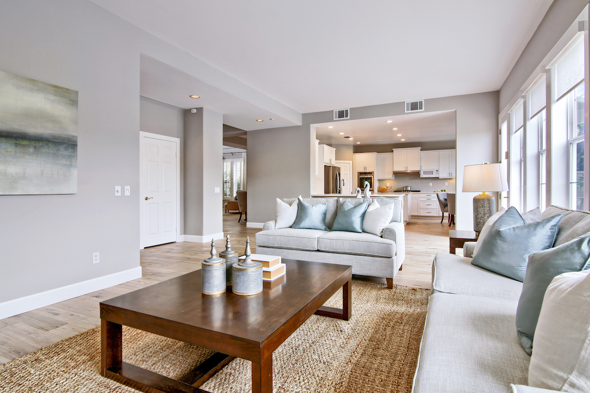 casual-contemporary-house-staging-by-white-orchid-interiors-05