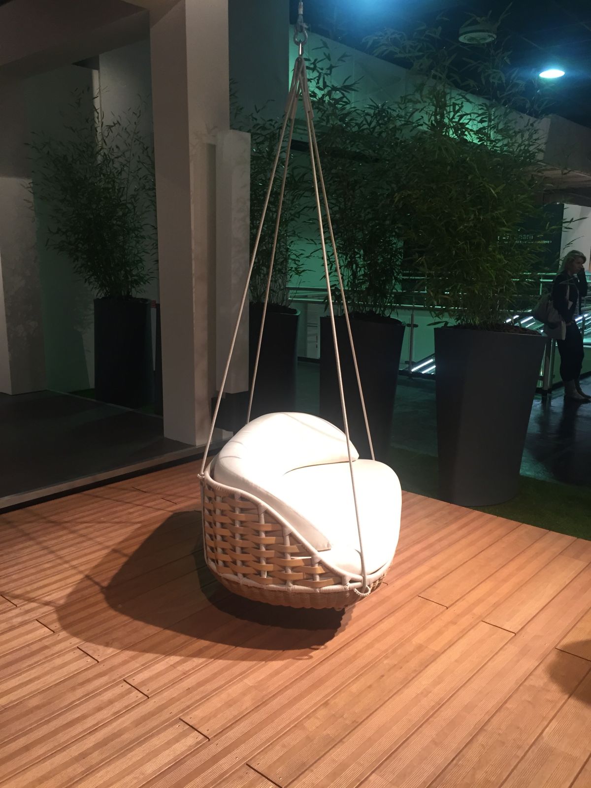 Perfect-hanging-chair-for-porch