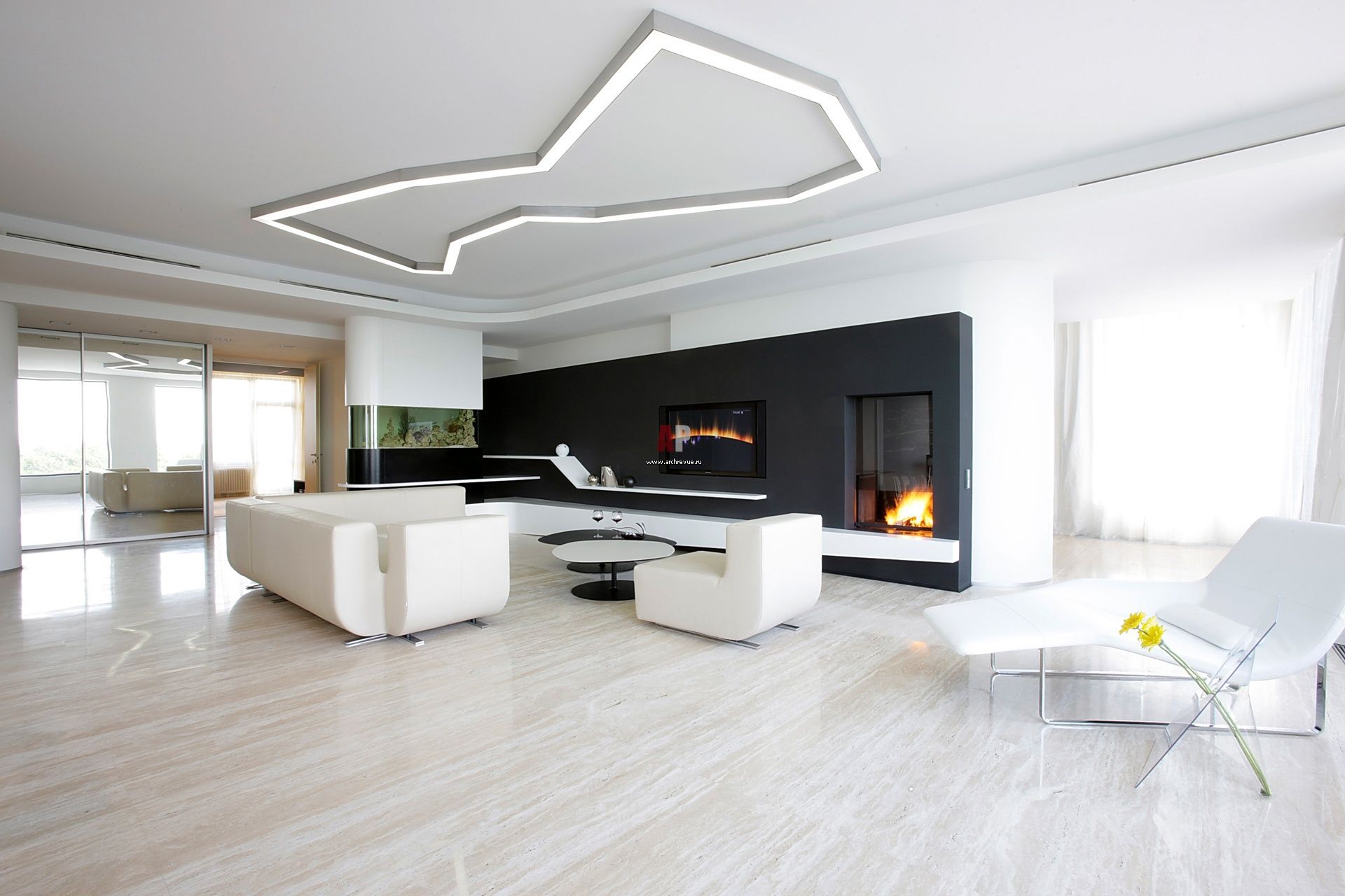 13525150536328_w1920h1440